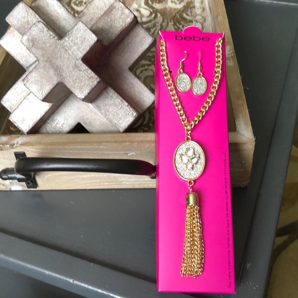 bebe Jewelry - Bebe Necklace Set NWT